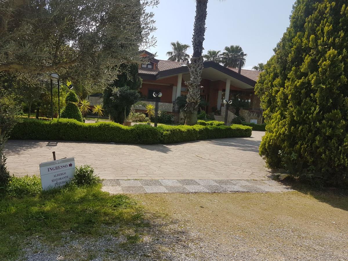 Agriturismo Terre Delle Monache Понтеканьяно Экстерьер фото